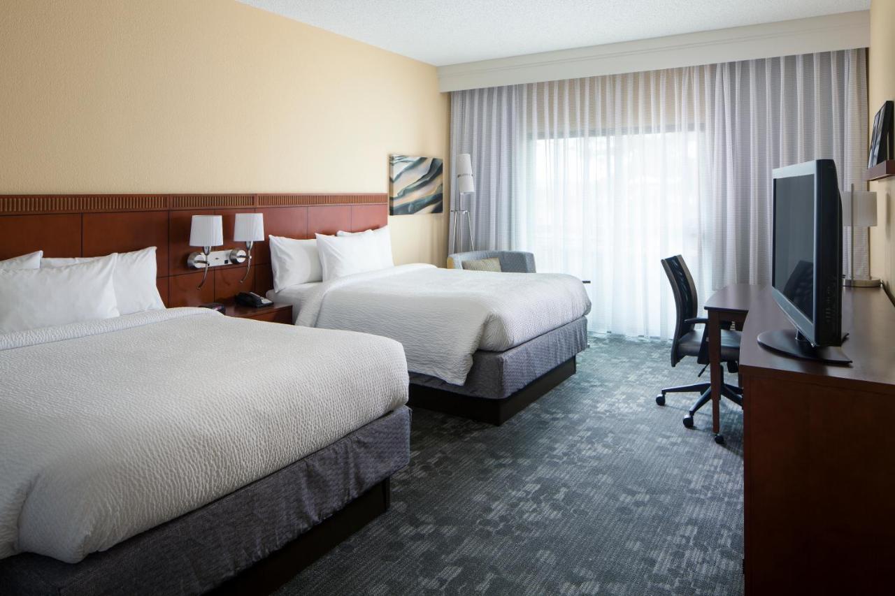 Courtyard By Marriott Huntsville University Drive Exterior photo