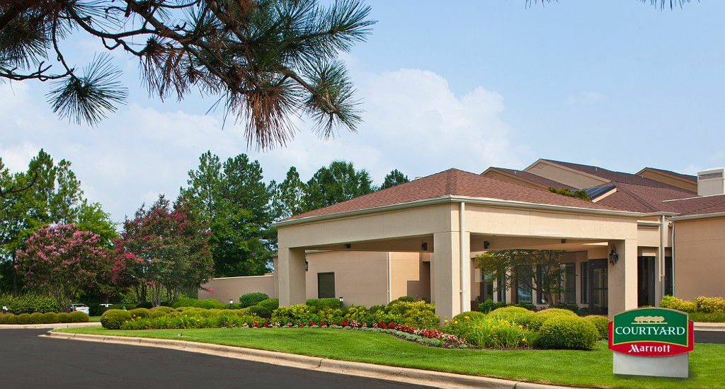 Courtyard By Marriott Huntsville University Drive Exterior photo